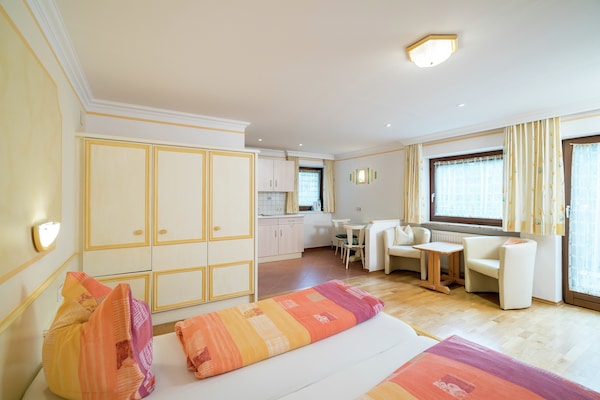 Knus appartement midden in Saalbach, 500m van de skilift - thumbnail 2