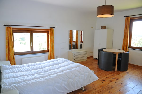 9-persoons natuursteenwoning met sauna en veranda in Bonsin - thumbnail 3