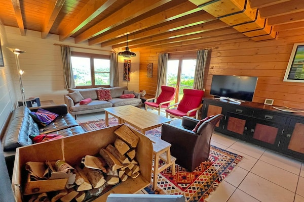 Ruim rolstoeltoegankelijk chalet voor 10 personen met uitzicht over het Ourthedal - thumbnail 3