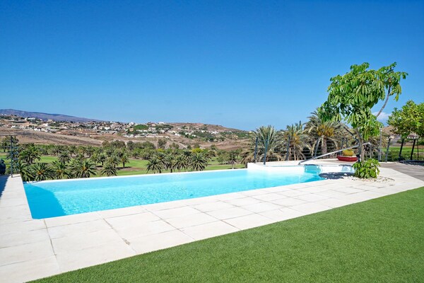 Villa met privézwembad en panoramisch uitzicht in San Bartolomé de Tirajana - thumbnail 2