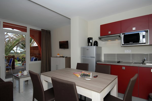 Modern appartement voor 6 op autovrij park, 400m van strand Cap d'Agde - thumbnail 4