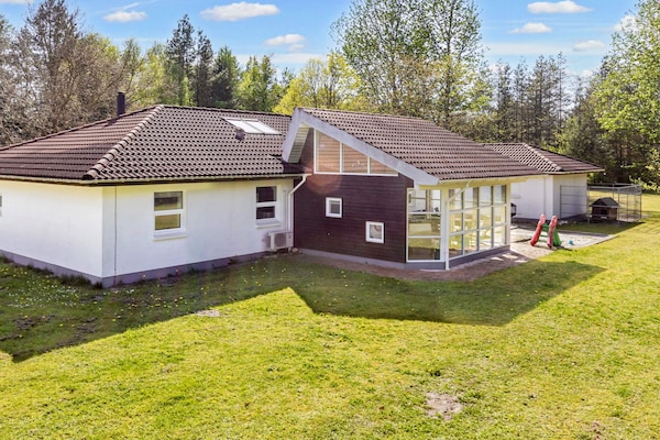 8-persoons vakantiehuis in Højslev op 600 m van zee - thumbnail 4