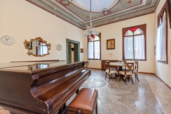 Villa Fiorita Due: 18e-eeuws Venetiaans kasteel met tuin voor 6 personen - thumbnail 6