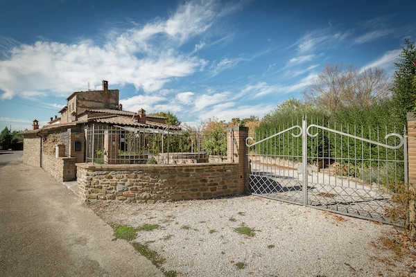 Casina la Graziosa: Vrijstaande villa met zwembad aan de voet van Cortona - thumbnail 4