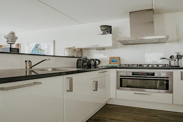 Groepsappartement aan het Uitgeestermeer met 6 slaapkamers - thumbnail 3