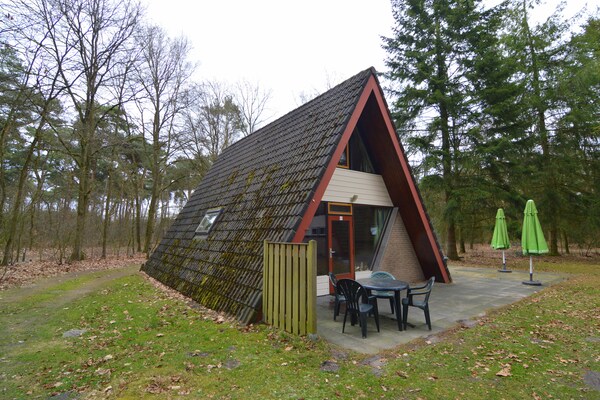 Limburgse bungalow in bosrijk vakantiepark voor 6 personen - thumbnail 1
