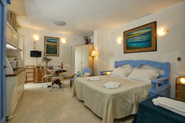 Knus studio-appartement op 200m van zee in Castagneto Carducci - thumbnail 6