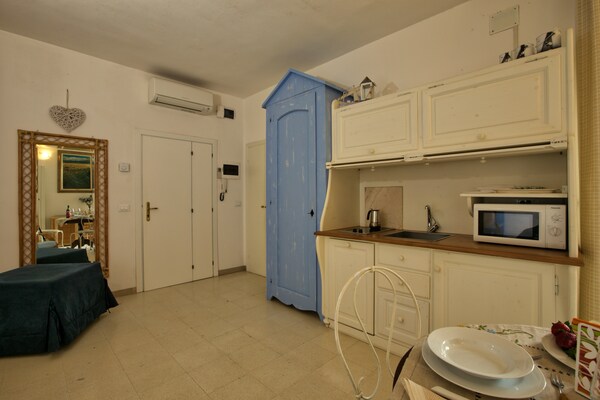 Knus studio-appartement op 200m van zee in Castagneto Carducci - thumbnail 5
