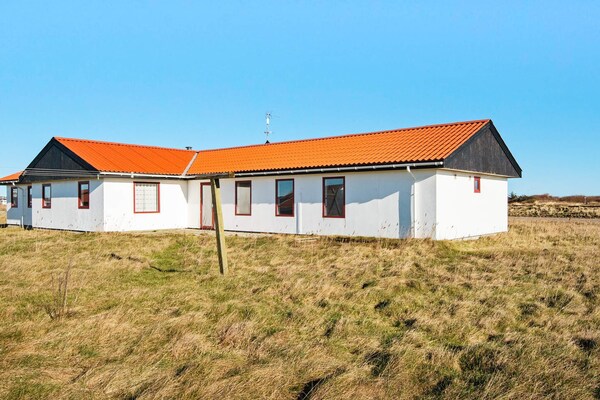 Op 400 m van zee: ruim vakantiehuis in Harboøre voor 10 personen - thumbnail 3