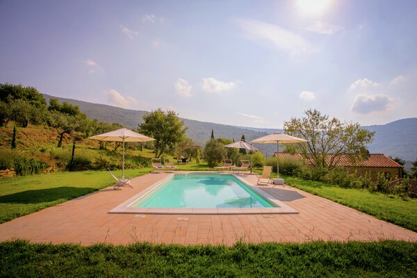 San Martino Ulivi: Ruime villa met privézwembad en panoramisch uitzicht bij Cortona - thumbnail 4