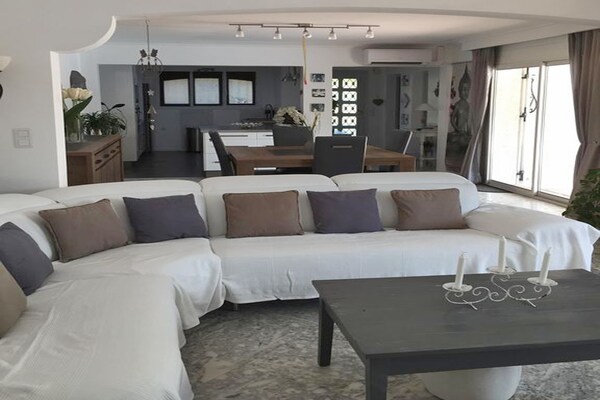 Villa Suvieres: Luxe vrijstaande villa met privézwembad aan de golfbaan in Puget-sur-Argens - thumbnail 2