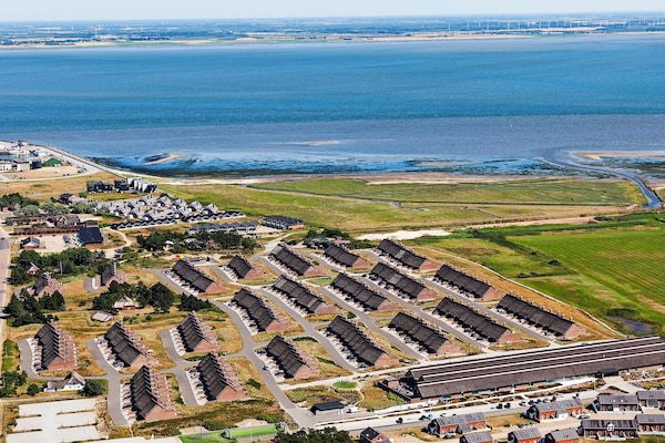 Stijlvol vakantiehuis voor 6 op Rømø, 250m van zee met wellness - thumbnail 1
