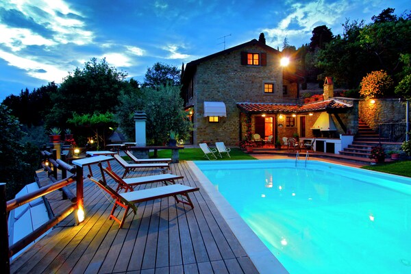 Villa la Foce: panoramische villa met privézwembad in Toscane - thumbnail 4