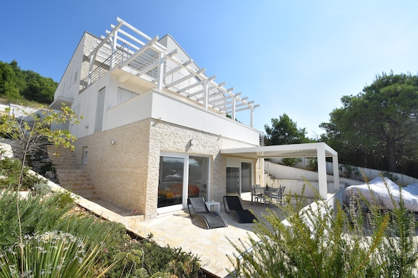 Aan het strand: modern appartement in Šibenik voor 4 personen - thumbnail 2