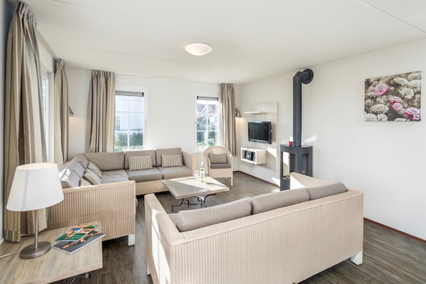Vrijstaande villa op Noordzee Résidence Cadzand-Bad voor 10 personen - thumbnail 2