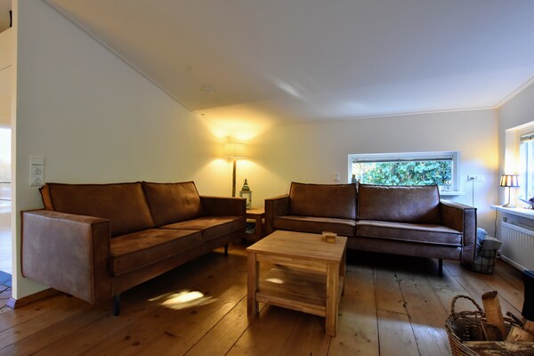 Poort naar de Veluwe: wellnessvilla met sauna en hot tub in Voorthuizen - thumbnail 2