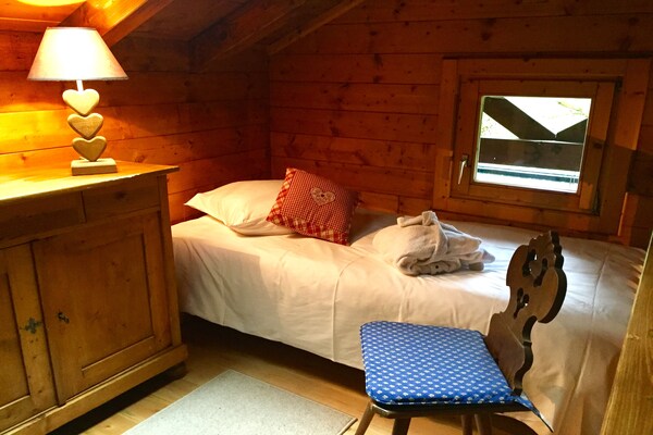 Knus houten chalet met privésauna in het Franse platteland van Bousseviller - thumbnail 2