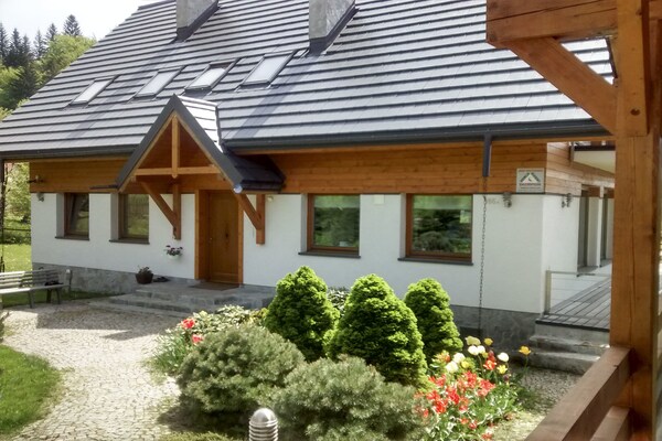 Ruime 8-persoons villa met sauna & bergzicht in Zwardoń - thumbnail 6