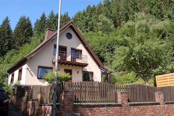 Vrijstaand vakantiehuis met omheinde tuin in de Vulkaaneifel, Hellenthal - thumbnail 6