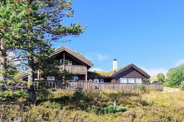Ruim vakantiehuis in Åseral met jacuzzi en sauna, vlakbij meer - thumbnail 2