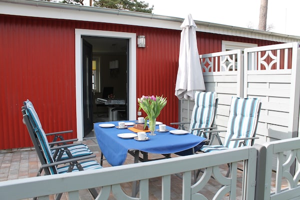 Vrijstaande bungalow direct aan het meer, 20 meter van het strand - thumbnail 6