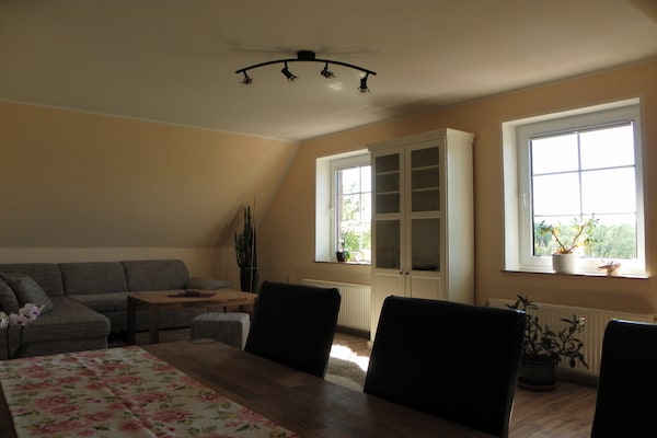 Rustiek appartement nabij Oostzee met tuin, wifi & houtskool BBQ - thumbnail 3