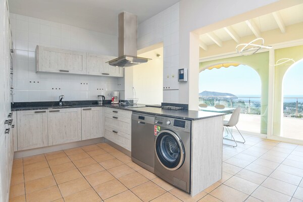 Villa met privézwembad in Moraira voor 8 personen - thumbnail 3