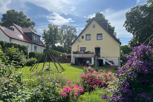 Op 900 m van het centrum: sfeervol appartement in Neubukow - thumbnail 1