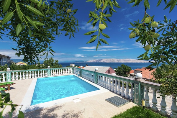 Knus appartement met zwembad en zeezicht in Senj - thumbnail 2
