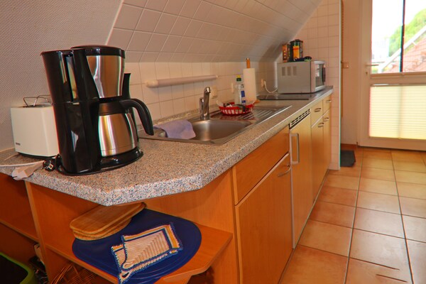 Modern appartement met Oostzeezicht en tuin bij Rerik - thumbnail 4