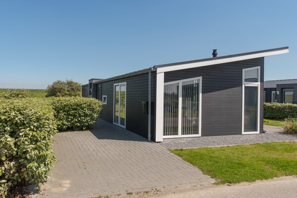 Modern vakantiehuis op Oosterschelde Water Resort in Wemeldinge - thumbnail 6