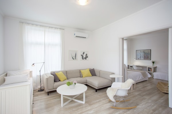 Aan zee: Ruime villa met privézwembad in Kaštel Štafilić - thumbnail 3