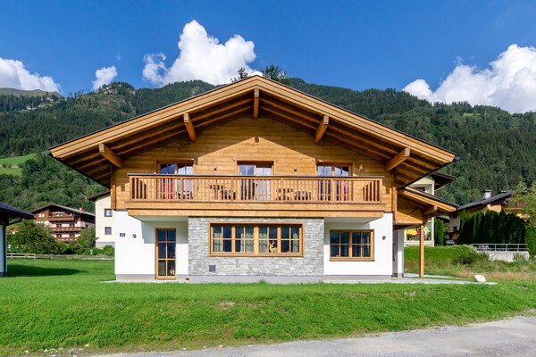 Vrijstaand chalet met sauna en bergzicht bij de piste in Bad Hofgastein - thumbnail 2