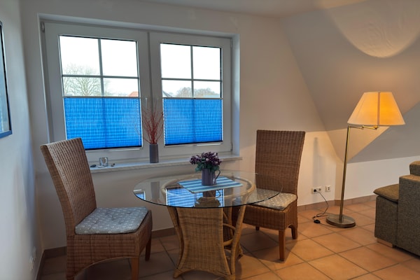Op 500 m van het strand: ruim appartement in centrum van Zingst - thumbnail 6
