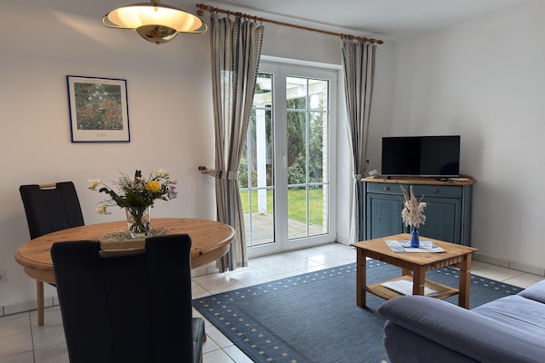 Op 300 m van het strand: sfeervol appartement in centrum Zingst - thumbnail 3