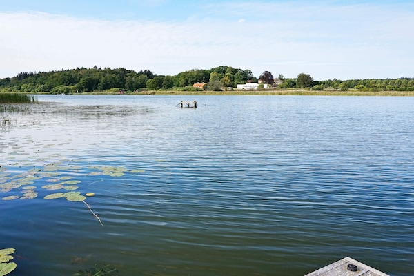 Knus vakantiehuis op Ekerö met uitzicht op het Mälarmeer - thumbnail 3