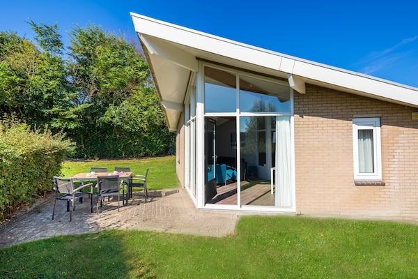 Modern vakantiehuis op Hof Domburg, op loopafstand van zee - thumbnail 1