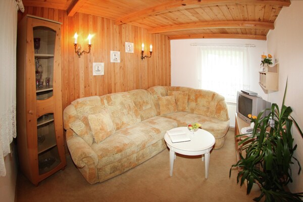 Romantisch vakantiehuis Im Grünen in Kühlungsborn, 1,5 km van het strand - thumbnail 2