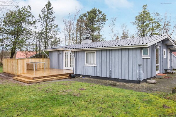 Sfeervol houten vakantiehuis in Oksbøl voor 6 personen - thumbnail 2