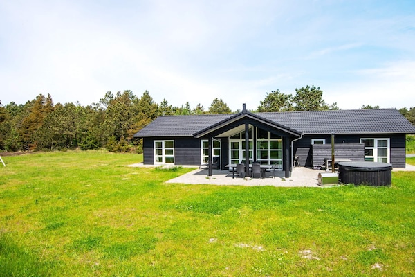 Modern vakantiehuis met wellness en recreatie, 2,5 km van zee op Rømø - thumbnail 1