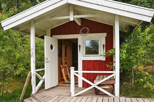 Houten vakantiehuis aan bosrand met sauna en meertje op 100 meter - thumbnail 5
