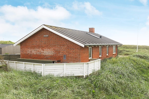 Vrijstaand vakantiehuis met sauna en panoramisch zeezicht op 100 meter van het strand - thumbnail 3