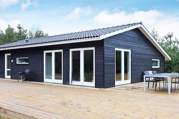 Op 500 m van zee: Scandinavisch vakantiehuis in Strandby - thumbnail 2