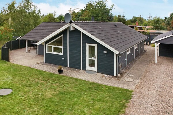 Vrijstaand vakantiehuis met sauna en houtkachel op 200 meter van de kust - thumbnail 2