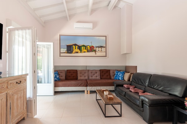 Op 950 m van het centrum: Villa Isclawa met privézwembad in Callian - thumbnail 2