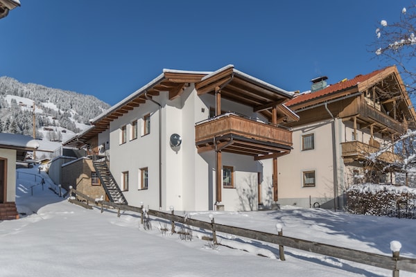 bergblick sleeps 16