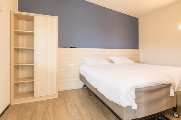 Sea Lodge Ameland: modern vakantiehuis in de duinen, honden welkom - thumbnail 4