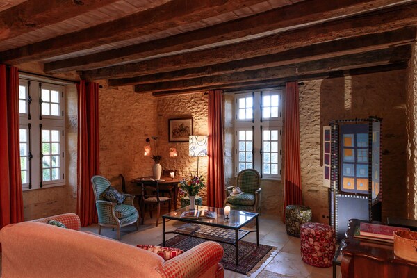 Authentiek landhuis voor 9 personen met privébos en zwembad in de Dordogne - thumbnail 4