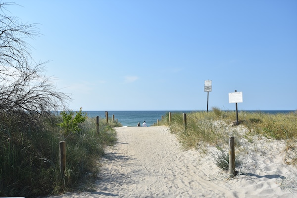 Vrijstaand vakantiehuis met open haard en tuin, 1,2 km van het strand - thumbnail 6