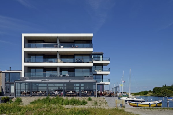 Designappartement Veerse Muze 7f met aanlegsteiger aan het Veerse Meer - thumbnail 5